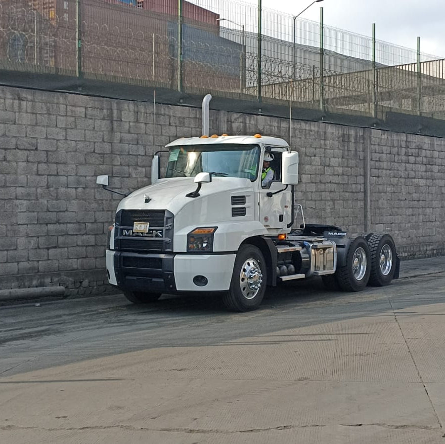  Mack Anthem Daycab 2025 disponible en San Luis Potosí